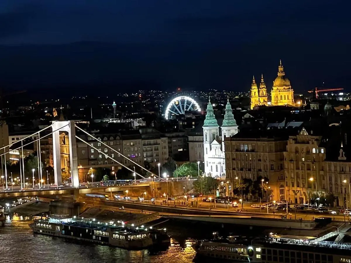 Budapest Downtown Andrassy 匈牙利
