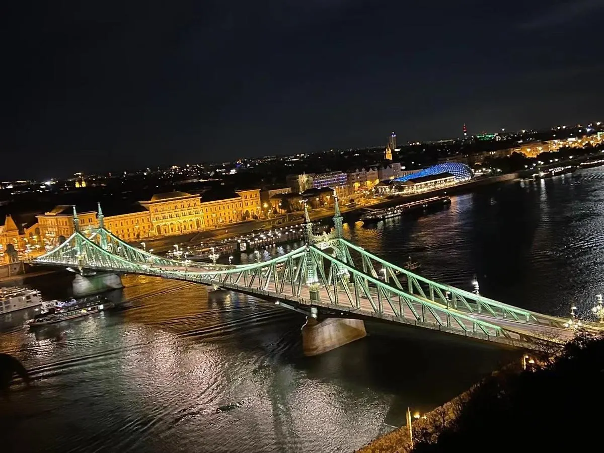 Budapest Downtown Andrassy 0*,  匈牙利