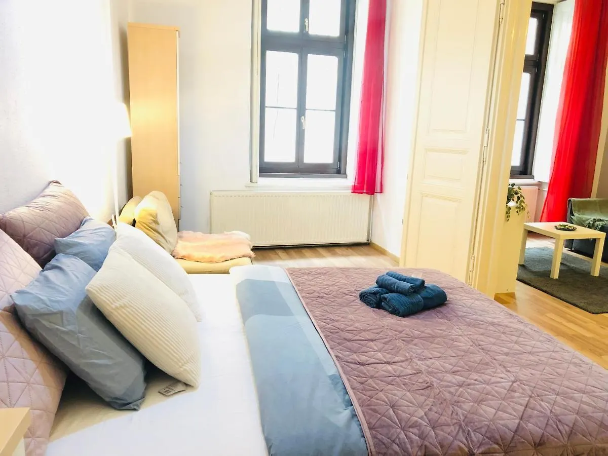 Budapest Downtown Andrassy Apartment